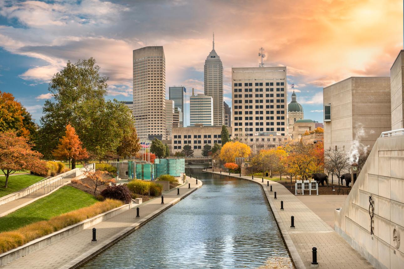 Central Canal (Downtown Walk)