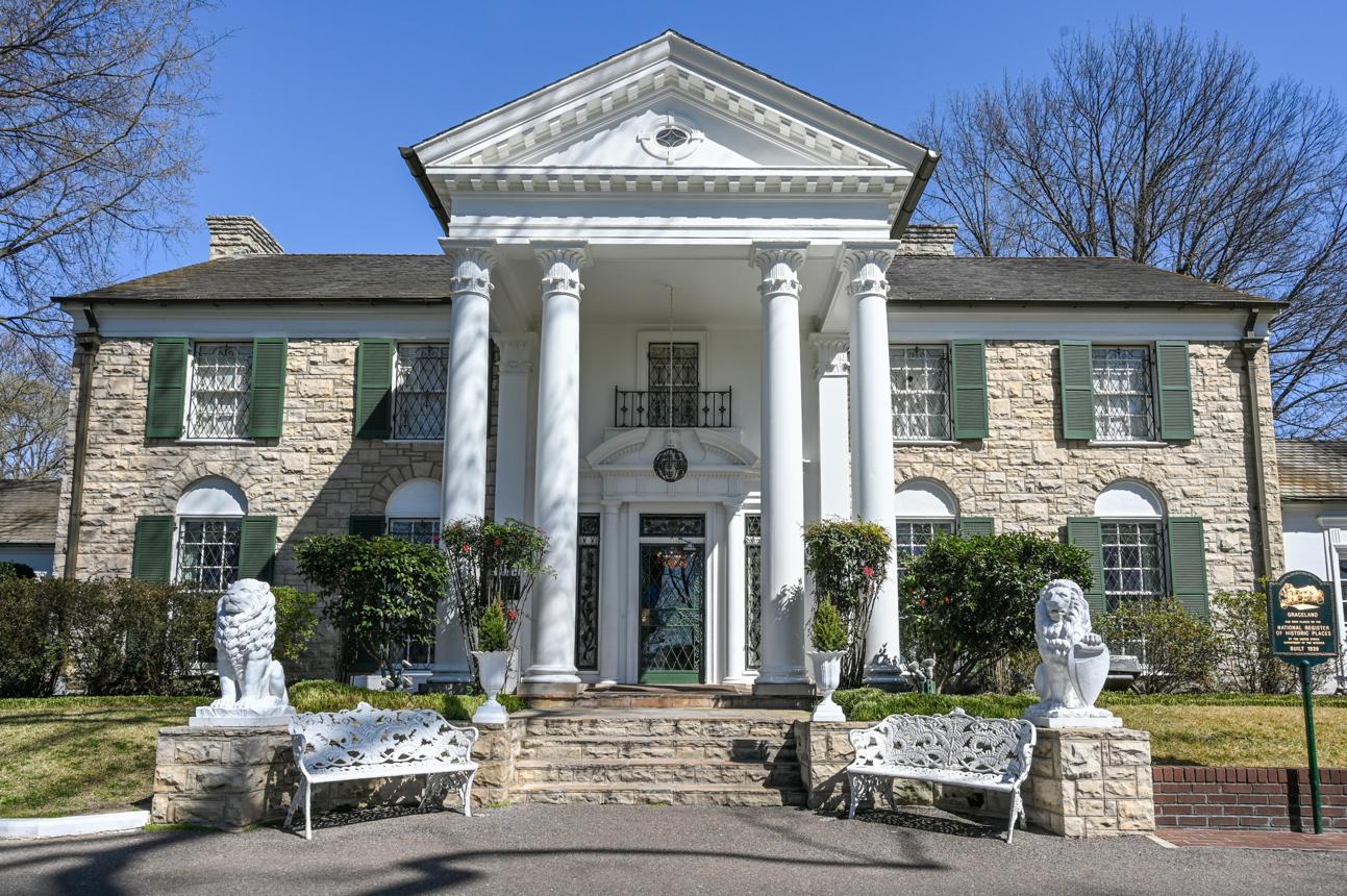 Graceland Memphis TN Graceland mansion in Memphis Tennessee former home of Elvis Presley