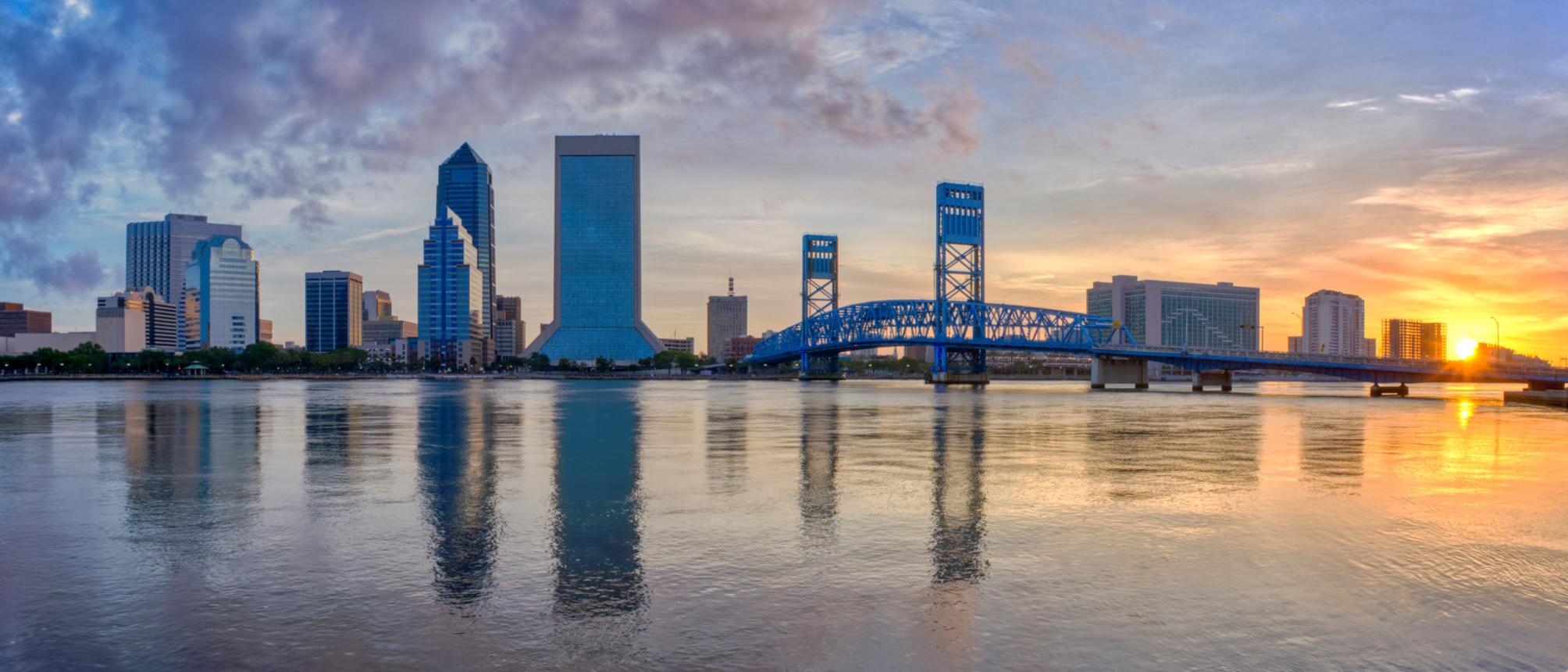 Jacksonville Riverwalk Florida Jacksonville Riverwalk along the St. Johns River with downtown skyline